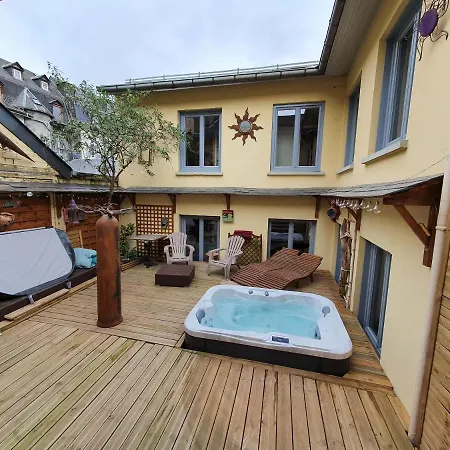 Le Patio De Luchon 3* Bagnères-de-Luchon