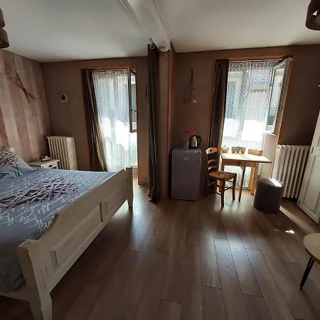 Oda ve Kahvaltı Le Patio De Luchon 3*