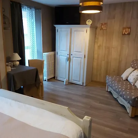 Oda ve Kahvaltı Le Patio De Luchon