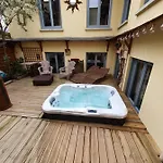 住宿加早餐酒店 Le Patio De Luchon Bagnères-de-Luchon