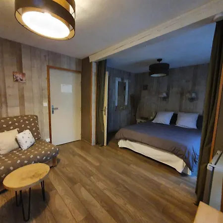 Le Patio De Luchon Alojamento de Acomodação e Pequeno-almoço 3*