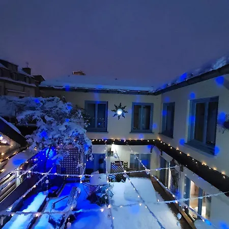 Le Patio De Luchon