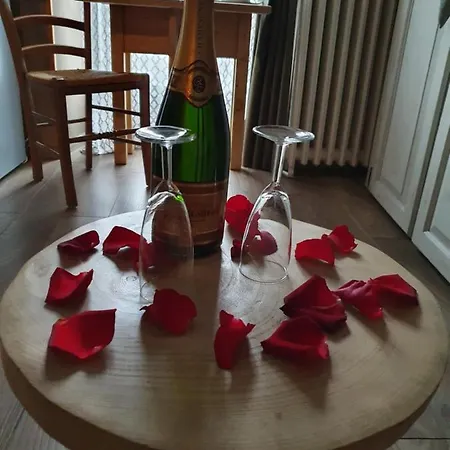 Le Patio De Luchon Alojamento de Acomodação e Pequeno-almoço 3*