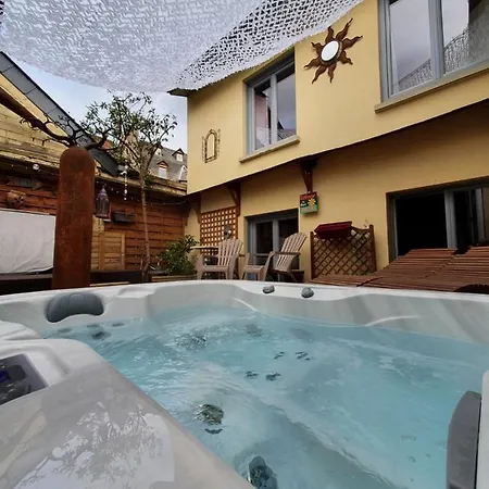 Bed & Breakfast Le Patio De Luchon