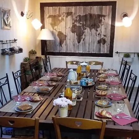 Le Patio De Luchon 住宿加早餐酒店 3*